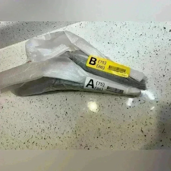 LG NWT TV Stands Complete Base Stand Pedestal Legs Set for LG - Picture 6 of 7